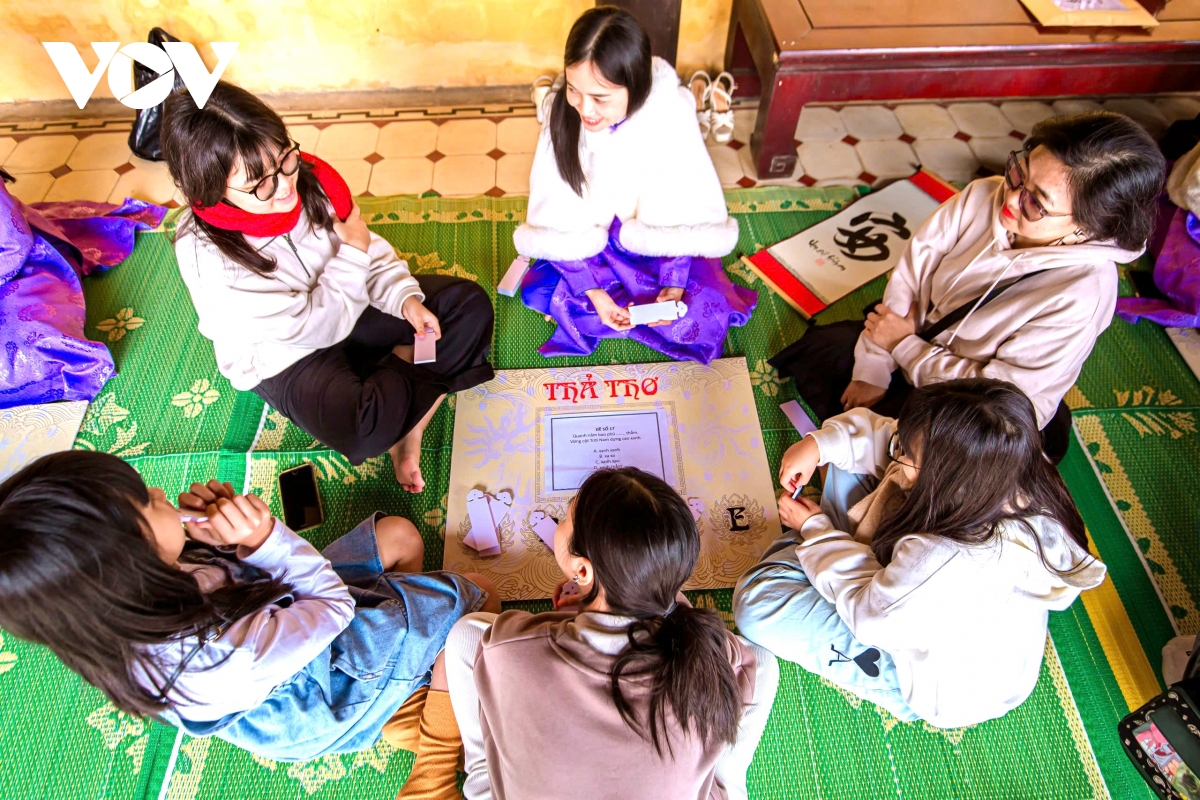 Khu di sản Huế đón hàng ngàn lượt khách tham quan, vui Tết